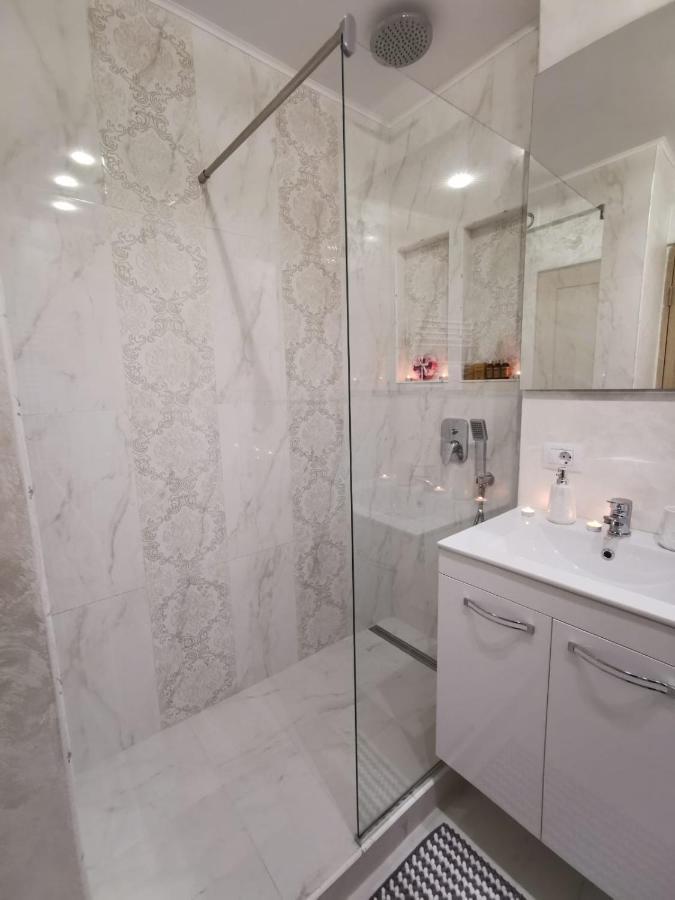Apartament Gold Luxury Apartment Tirgu Ocna Luaran gambar